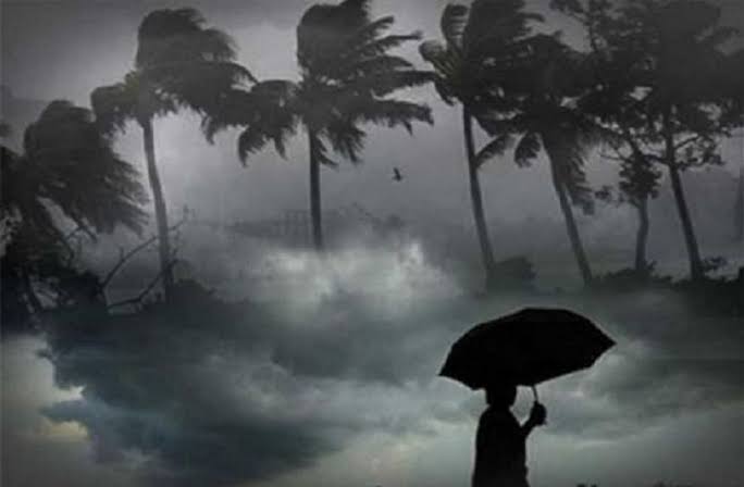 সাত জেলায় ঝড়-বৃষ্টির আশঙ্কা, নদীবন্দরে ১ নম্বর সতর্ক সংকেত