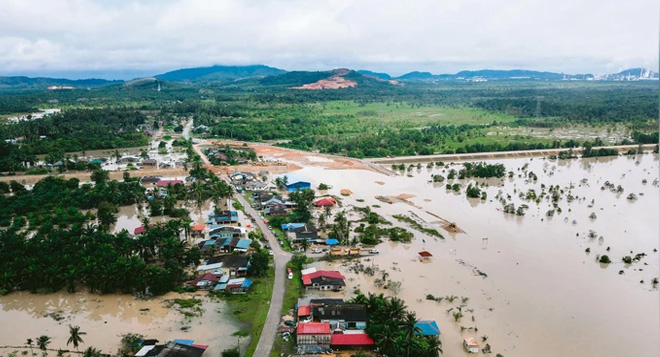 বন্যা বিপর্যস্ত শ্রীলঙ্কায় মৃতের সংখ্যা বেড়ে ৬১১