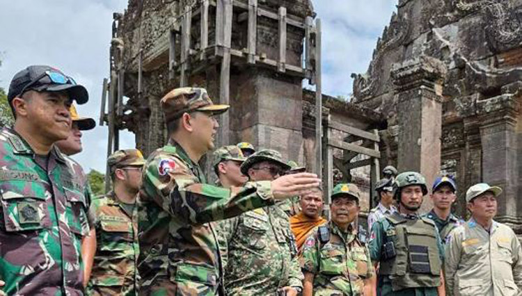 কম্বোডিয়ায় বিমান হামলা চালালো থাইল্যান্ড