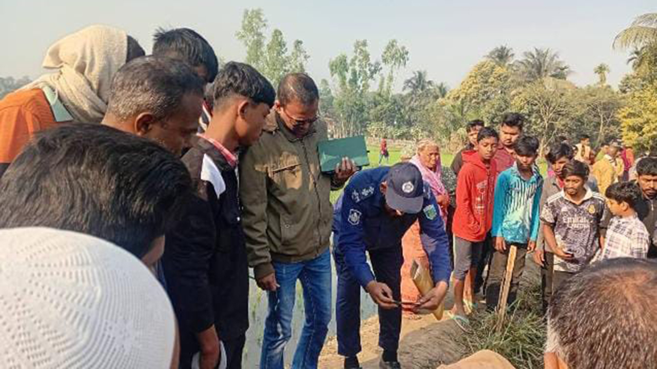 বগুড়ায় ট্রাক মালিককে কুপিয়ে হত্যা