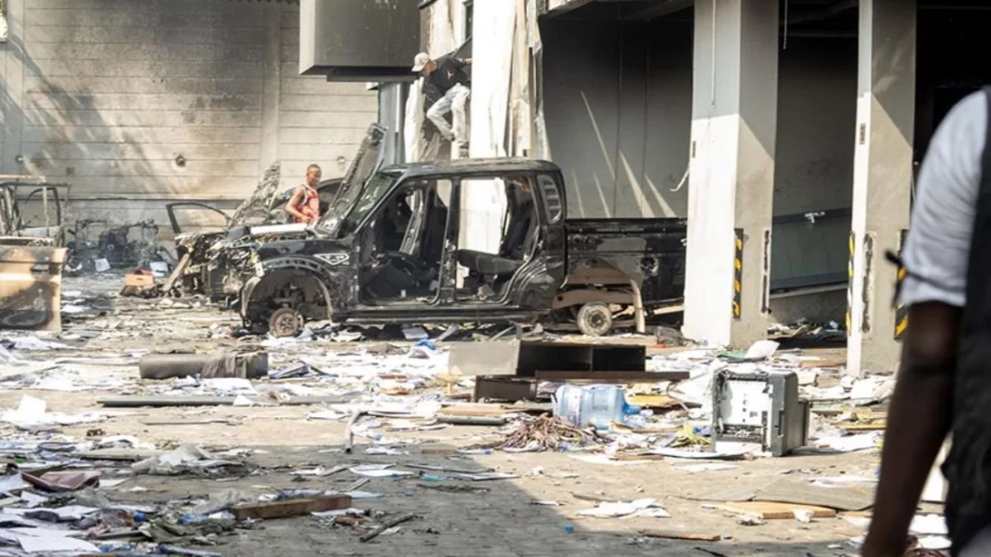 পাকিস্তানে গ্যাস বিস্ফোরণে ভবনধস, নিহত অন্তত ১৬