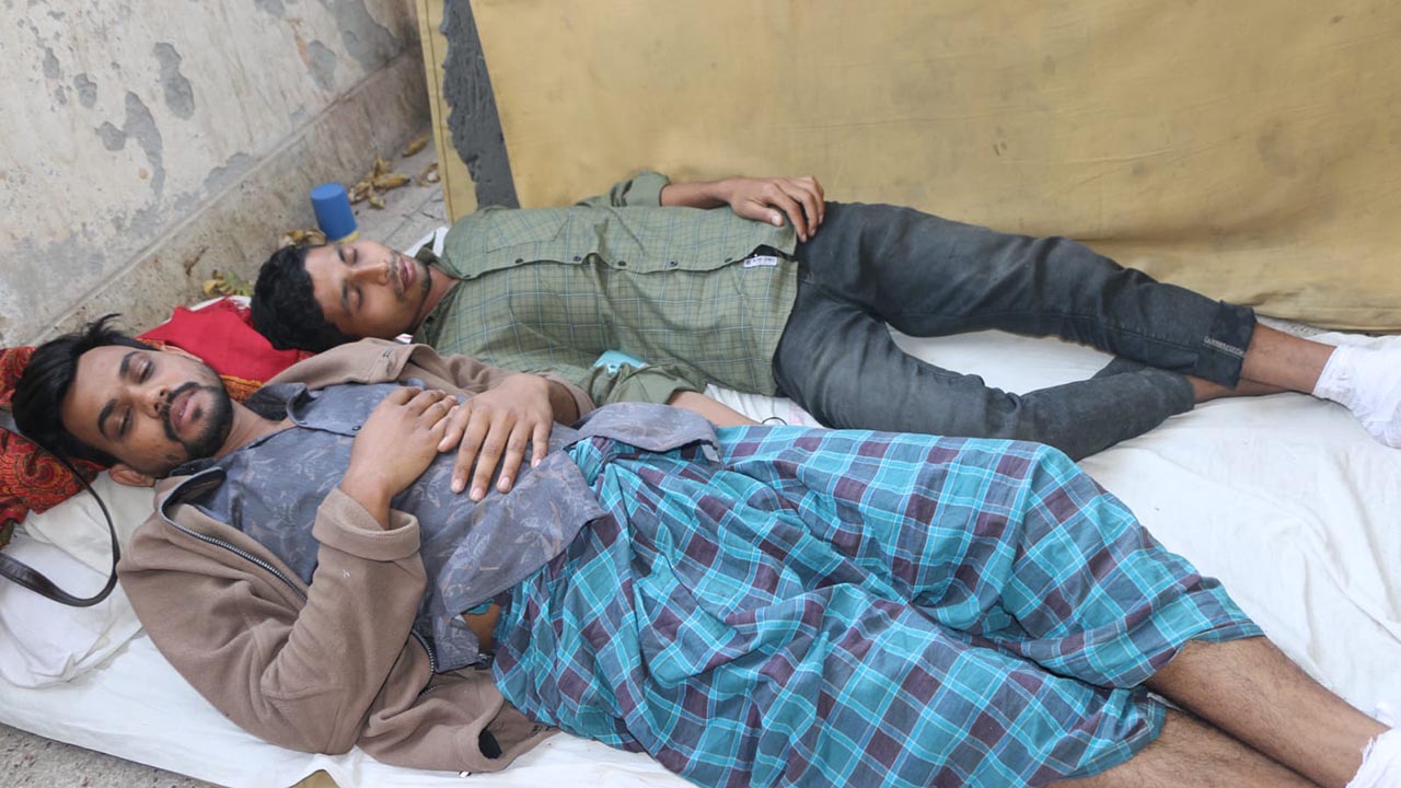 ভোলায় গভীর রাতে ঘরে হামলা, বোমা বিস্ফোরণে আহত ৭