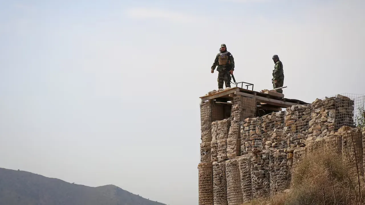 কাবুলে পাকিস্তানি যুদ্ধবিমান লক্ষ্য করে গুলি, উত্তেজনা চরমে