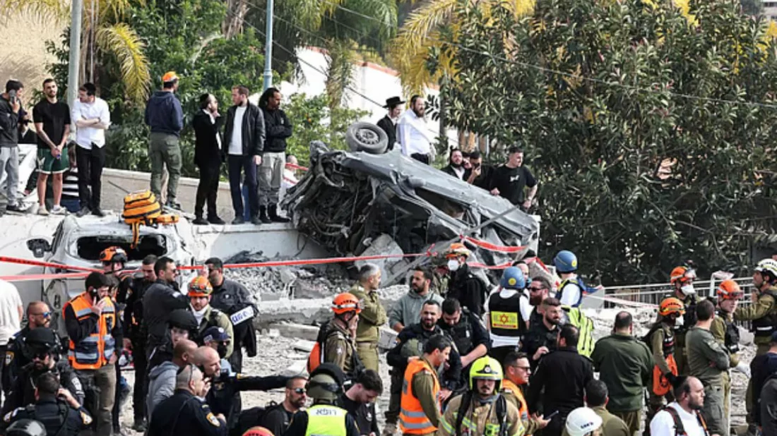 ইরানি ক্ষেপণাস্ত্র হামলায় ইসরায়েলে অন্তত ৮ জন নিহত